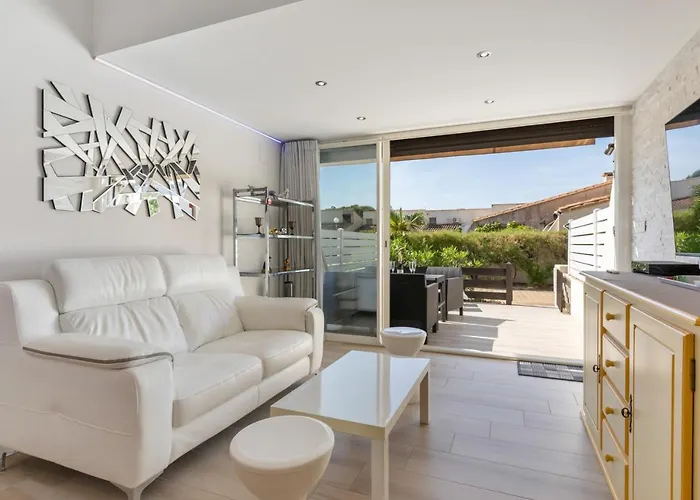 Nereides Heliovillage, Village Naturiste, 45m2,chambre En Rez De Chaussee Avec Dressing * آجد